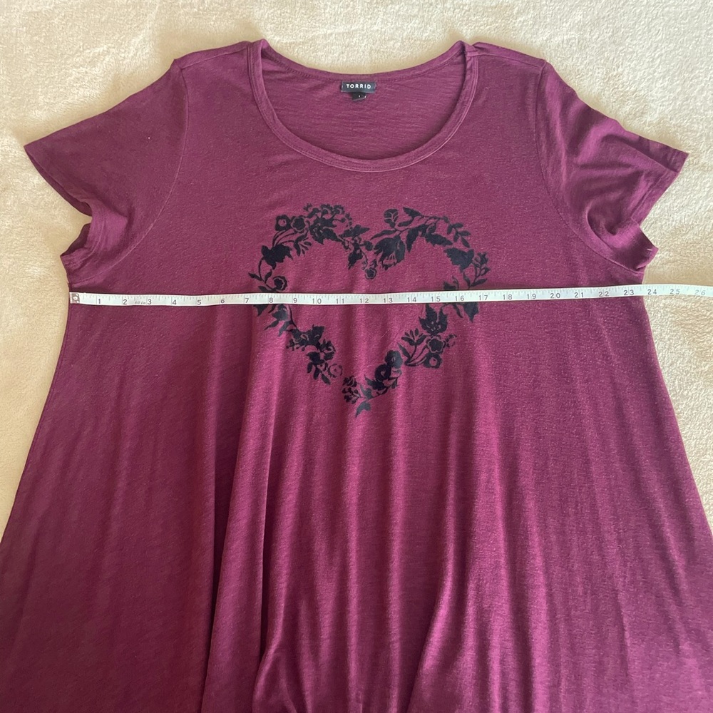 ***SOLD***Torrid Sharkbite Heart Swing Tunic Top - Size 1X - Picture 8 of 13